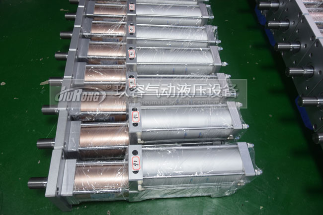 氣動(dòng)壓力機(jī)使用的氣液增壓缸