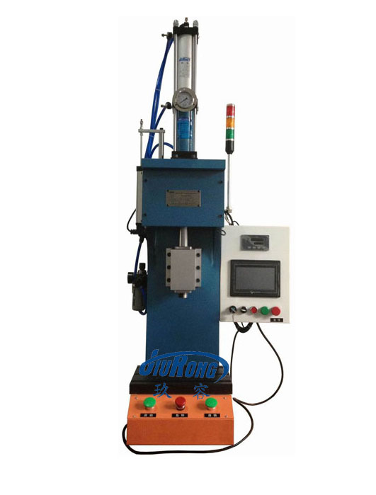 氣液壓力機(jī)